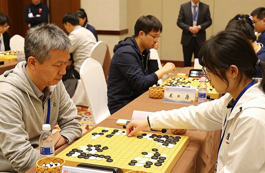Ba mươi phút, ba nước đi, và bản đồ không gian sụp đổ: Nihal Sarin đánh rơi kỳ tích của Ấn Độ trước Uzbekistan