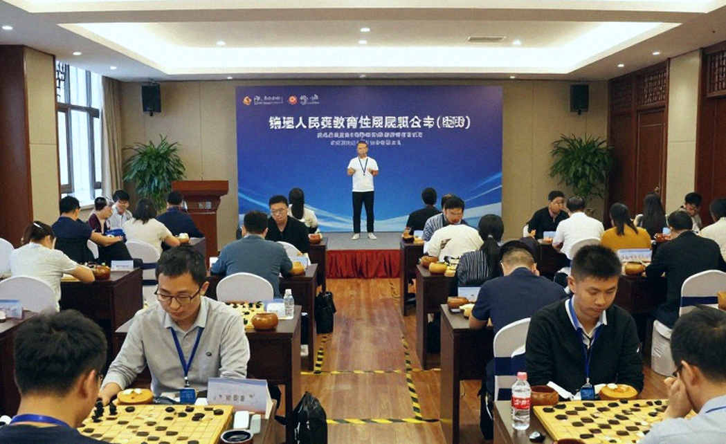 Scotch mở: 35 năm sau Kasparov, người cầm quân đen vẫn đi tìm thuốc giải